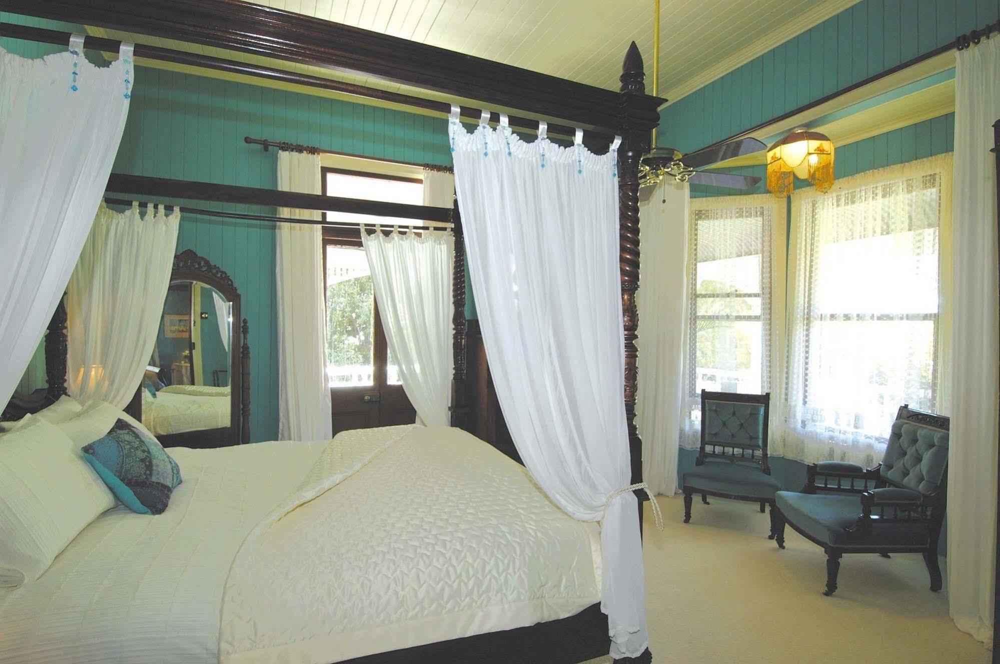 Wiss House Bed & Breakfast Kalbar Extérieur photo